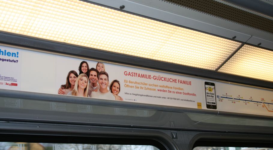 Innenwerbung-bahn-gastfamilie