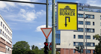 laternenwerbung-bunker-berlin