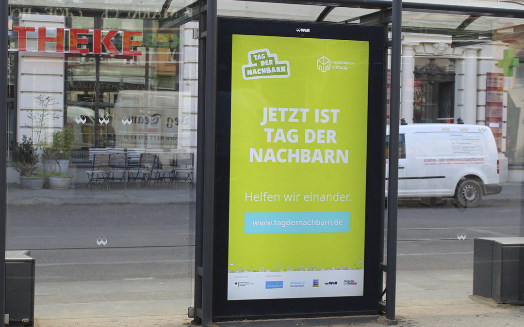 Digital City Light Posters in local HUBs – Your city, your district, your neighborhood … – the home of your customers.
