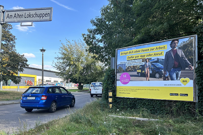 BVG Großflächenwerbung - Es ist eine Großfläche und zeigt die BVG Muva.